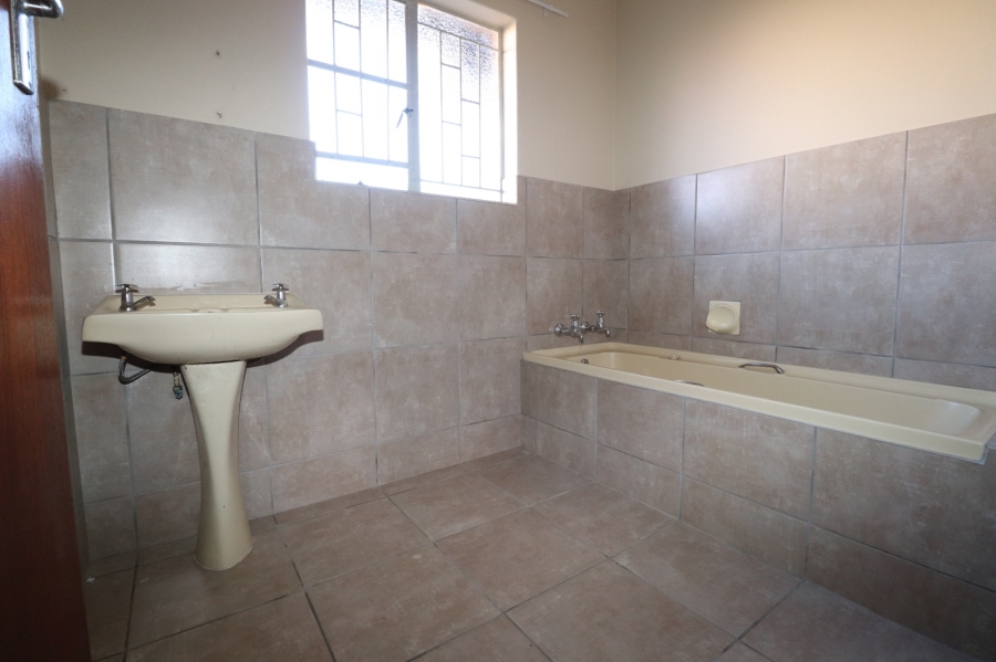 To Let 3 Bedroom Property for Rent in Meiringspark North West